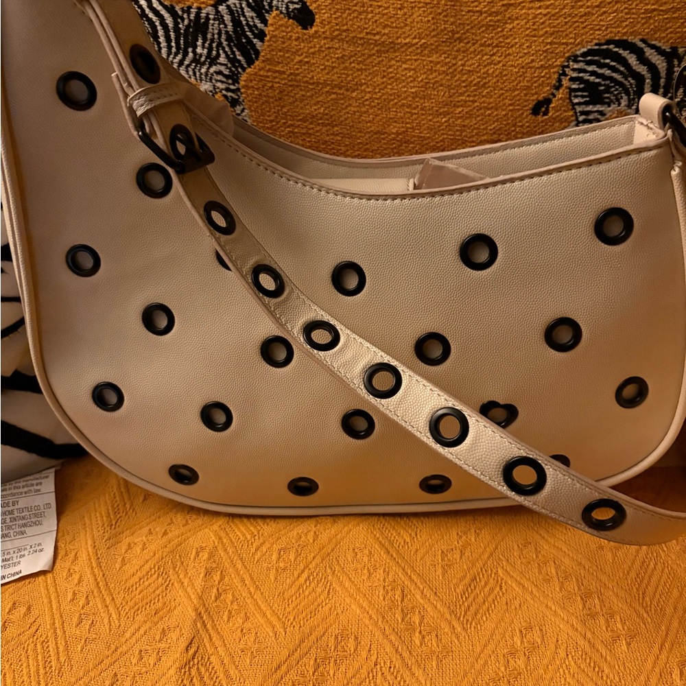 Betsey Johnson women’s shoulder bag. Very cute!!